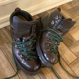 Danner Mountain Light II Boots 5" Brown #30800 USA (James Bond 007) Size 8.5 Men